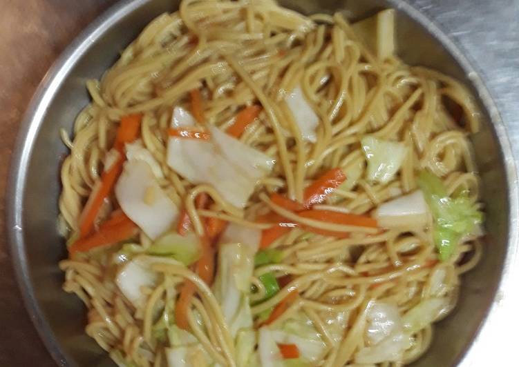 家常肉絲炒麵