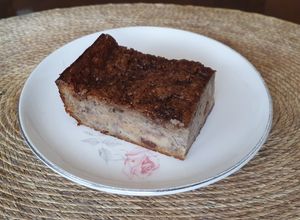Una foto de Budín de pan viejo con plátano