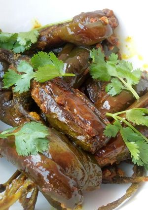 ભરેલાં રીંગણ ની સબ્જી (મૈન કોર્સ) રેસીપી મુખ્ય ફોટો