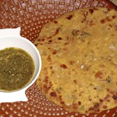 Besan ka paratha A picture of Besan ka paratha.
