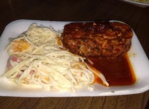 Una foto de Lomo relleno de espinacas en salsa de tamarindo