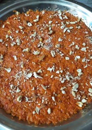ગાજર નો હલવો (Gajar Halwa Recipe In Gujarati) રેસીપી મુખ્ય ફોટો