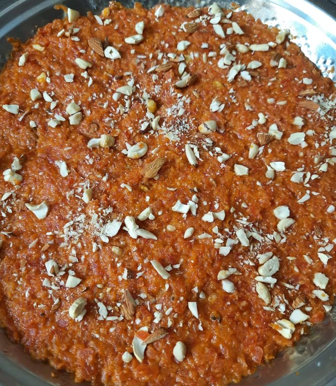 ગાજર નો હલવો (Gajar Halwa Recipe In Gujarati) રેસીપી મુખ્ય ફોટો