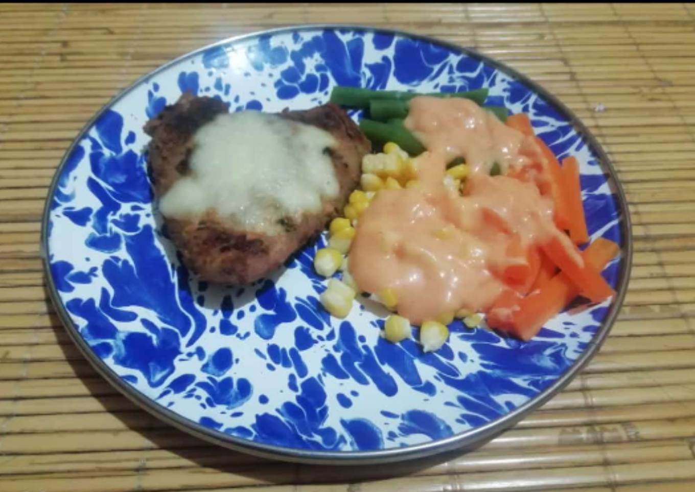 Steak tuna lada hitam mozzarella