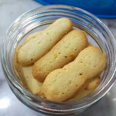 A picture of Lidah Kucing Gurih Enak Tanpa Cetakan Oven Tangkring.