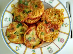 Foto resep Kreasi indomie goreng - Martabak mie telur