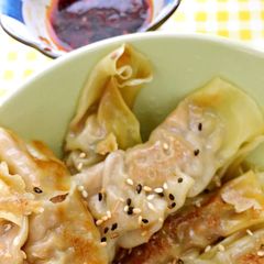 A picture of Chinese Cabbage Potstickers.