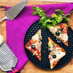 A picture of Bread Pizza.