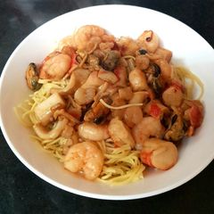 A picture of My king Prawn and fish Medley with Noodles 😉.