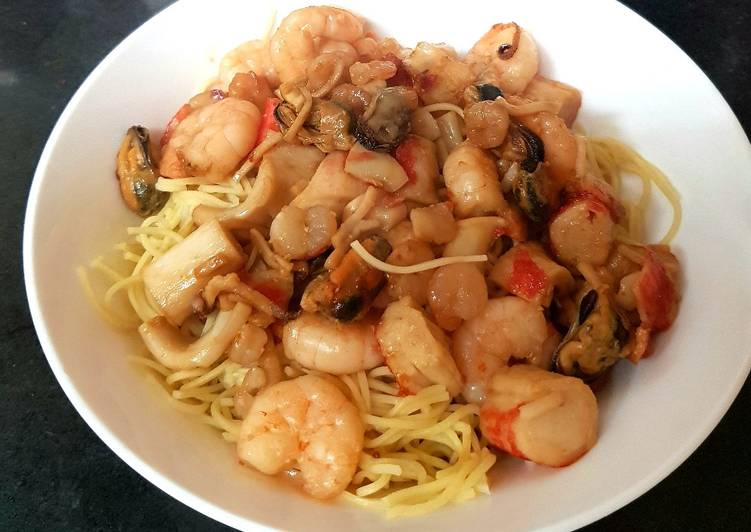 Recipe of Favorite My king Prawn and fish Medley with Noodles 😉