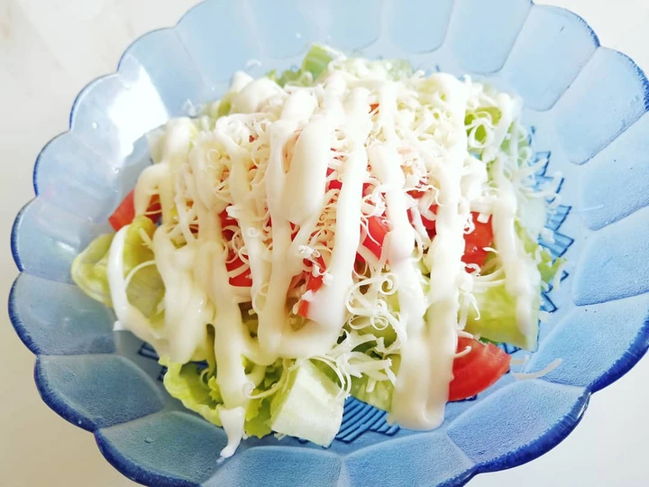 Langkah Mudah untuk Menyiapkan Resep  Salad sayur Super Simple yang Enak, Lezat Sekali