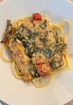 Une photo de Poulet à la toscane