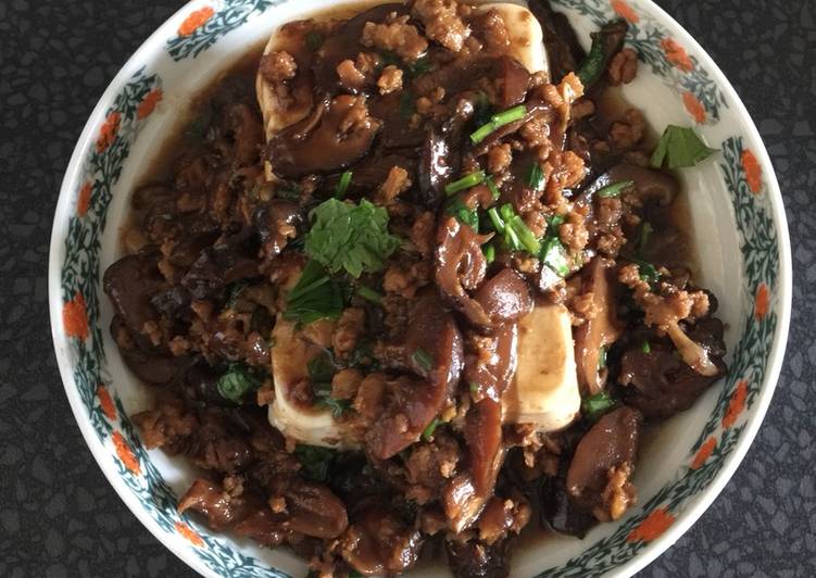 Recipe of Favorite Steam tofu with fried dry mushroom and minced pork