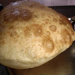 A picture of Bhature.