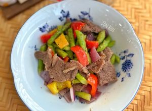 Hình của món Thịt Bò Xào Măng Tây, Ớt Chuông.