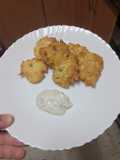 Buñuelos de atún y marisco con alioli express