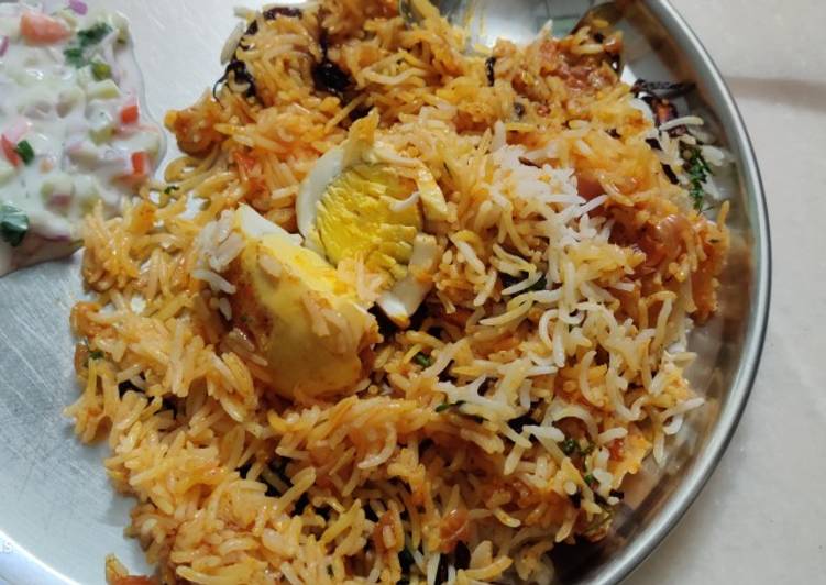 How to Make Super Quick Homemade Egg Biryani