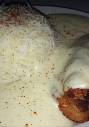 صورة لوصفة كوردون بلو بالصلصة البيضاء