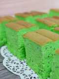 Pandan ogura with poppyseads