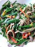 Quick Sauté: Garlic chive with semi-dry beancurd韭菜炒豆干