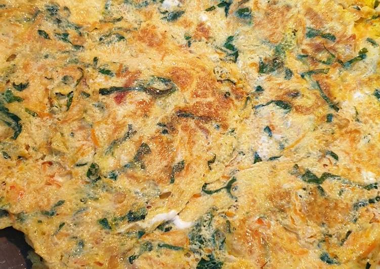 Cara meracik Telur Dadar Sayur yang simpel