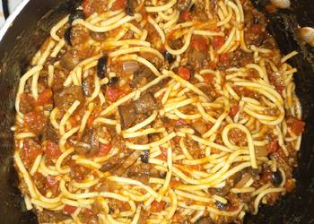Popular Cuisine Oldfashioned styled Spaghetti Home Style