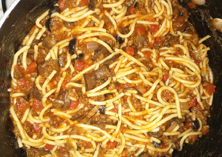 Old-fashioned styled Spaghetti