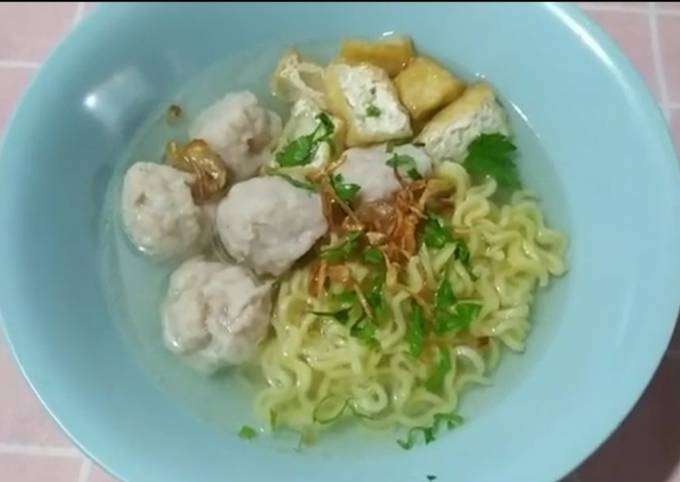 Bakso dengan alat