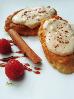 Una foto de Torrijas con arroz con leche