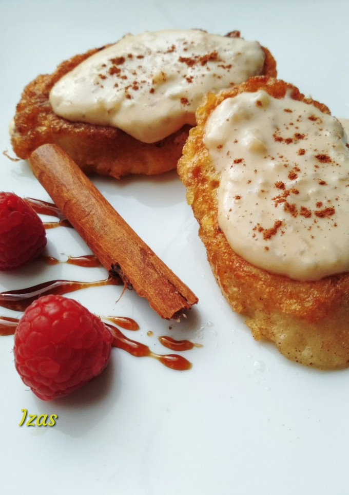Una foto de Torrijas con arroz con leche