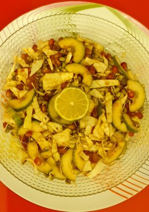કોબીજ મસાલા સલાડ(cabbage masala salad recipe in Gujarati) રેસીપી મુખ્ય ફોટો