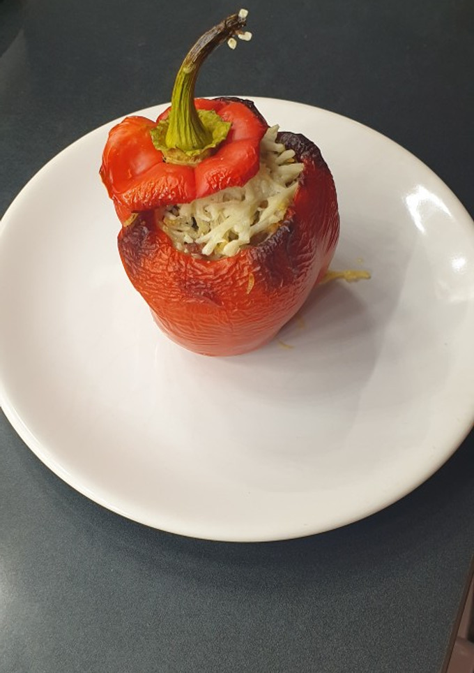 Una foto de Booombasss (pimientos rojos rellenos)
