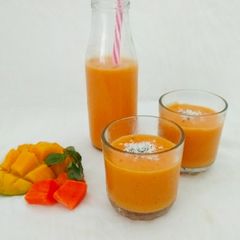 A picture of Coconut Mango Papaya Smoothie.