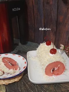 Foto resep Strawberry Roll Cake