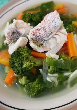 Foto resep Sayuran Kuah Bening Ikan Ekor Kuning Fillet (untuk anak 2+)