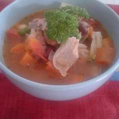 Heartiest chicken soup ala asiah রেসিপির প্রধান ছবি