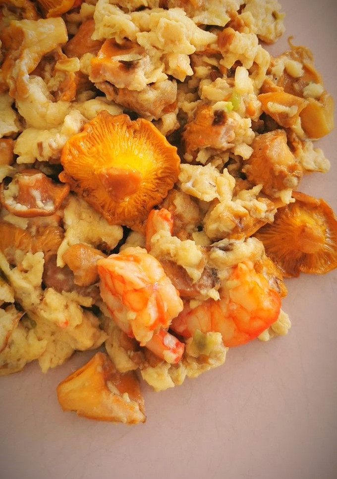 Una foto de Revuelto de Picornells, Gambas y Ajetes