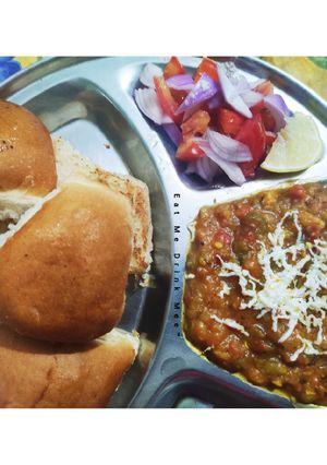 A picture of Pav Bhaji.
