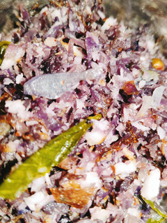சிகப்பு முட்டை கோஸ் பொரியல்(red cabbage poriyal recipe in tamil) செய்முறை முக்கிய புகைப்படம்