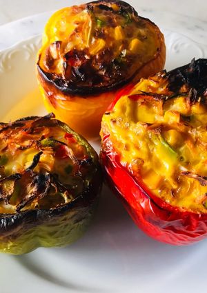 Foto de Pimento recheado com ovos mexidos e legumes