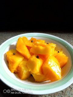 A picture of Papaya Salad.