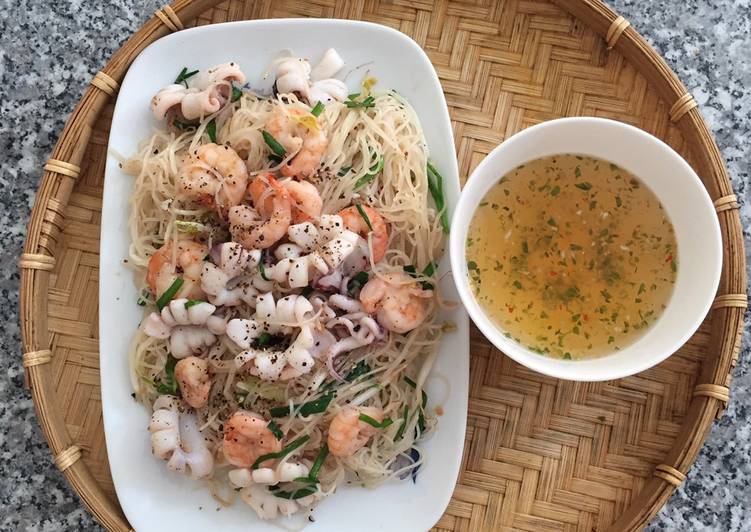 Recipe of Ultimate Hủ tíu xào tôm thịt