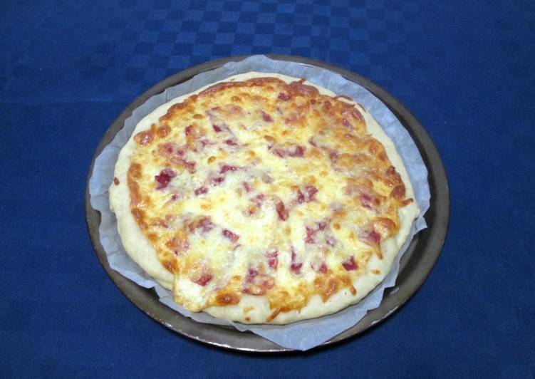 Focaccia con bacon e provolone