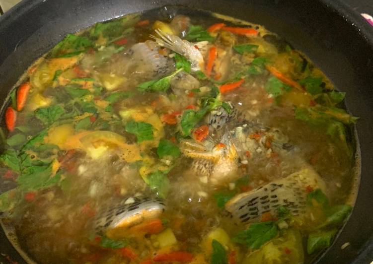 Cara Gampang Menyiapkan Sup ikan ala mami bilqis ☺️ yang Lezat Sekali
