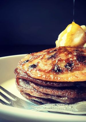 A picture of Eggless oats banana pancakes.