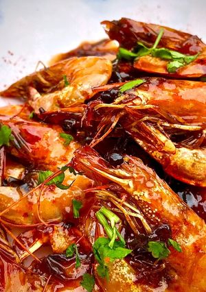 A picture of Caramelised Prawns.