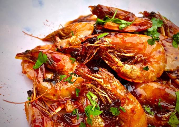 Simple Way to Prepare Gordon Ramsay Caramelised Prawns