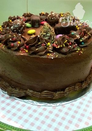 Una foto de Tarta bombón para un feliz cumpleaños