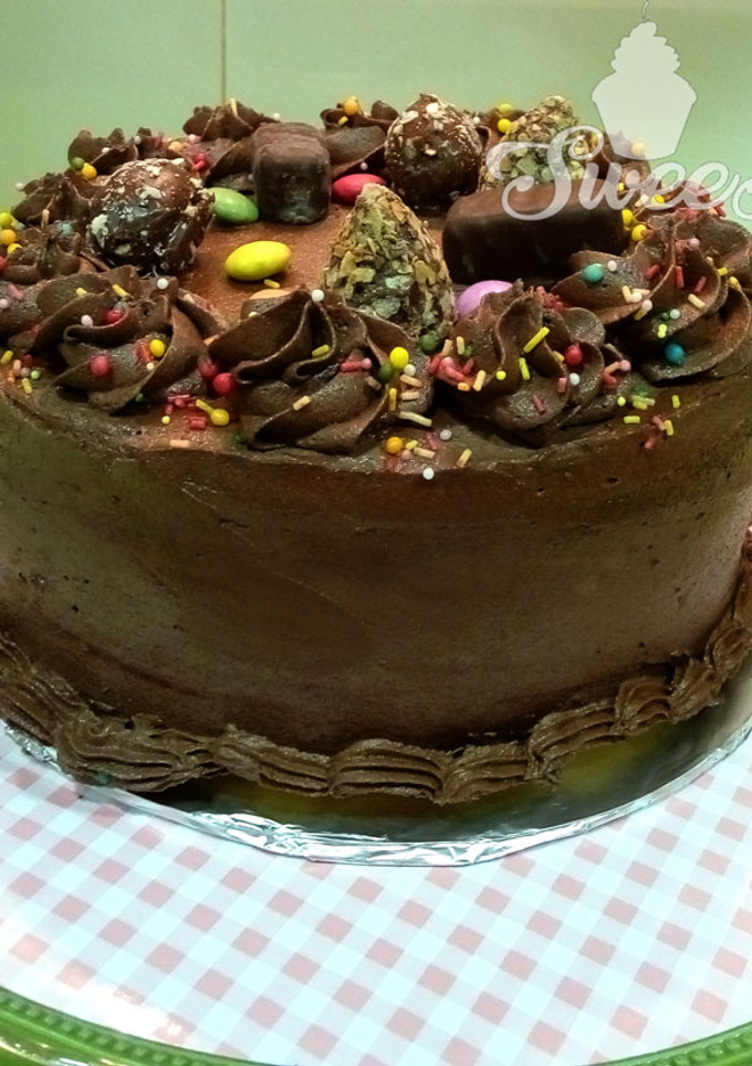 Una foto de Tarta bombón para un feliz cumpleaños
