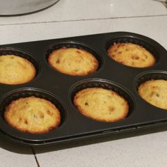 A picture of Vanilla cupcakes.